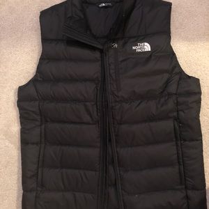 BRAND NEW! Men’s black North Face vest